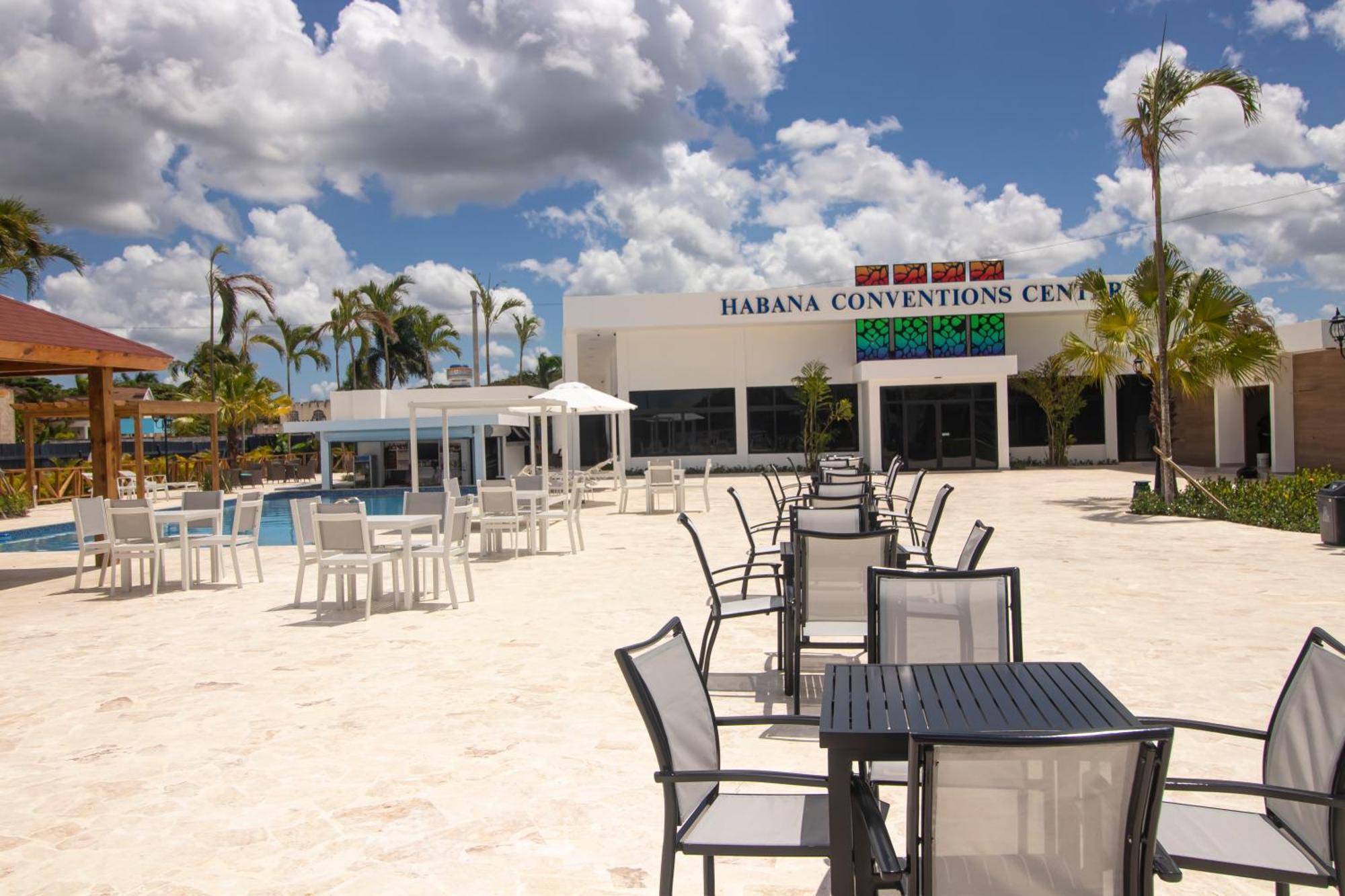 Habana Hotel Y Restaurante 伊圭 外观 照片